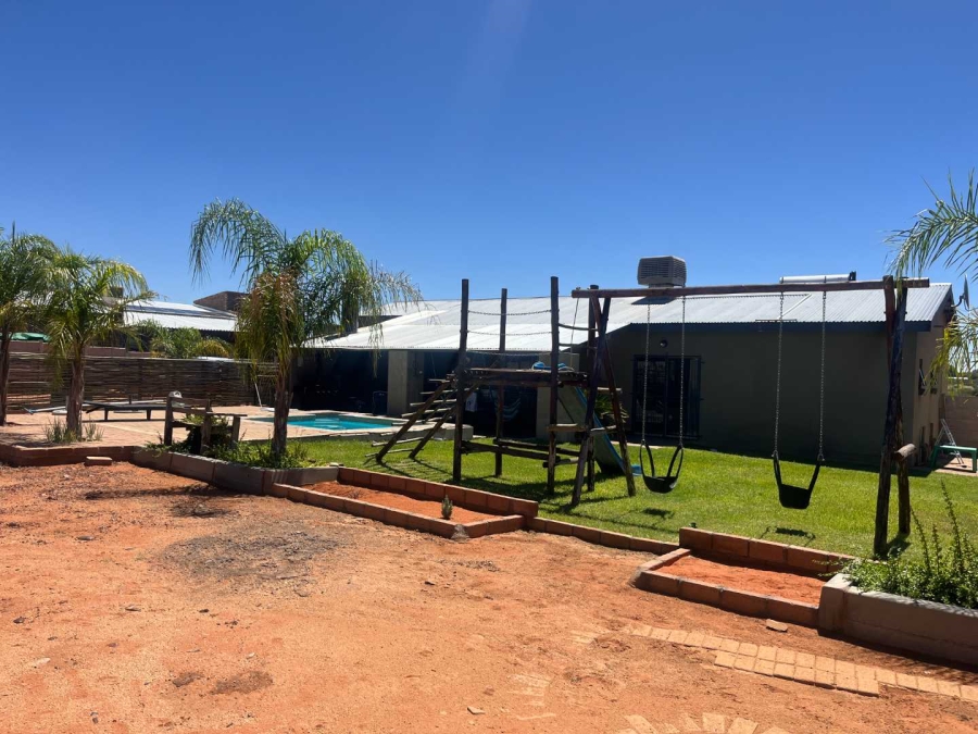 4 Bedroom Property for Sale in Keidebees Northern Cape